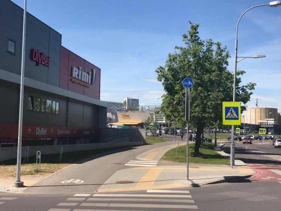 Bright Apartment Near Akropolis 维尔纽斯 外观 照片