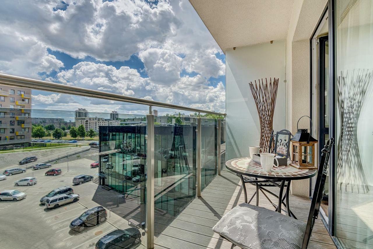 Bright Apartment Near Akropolis 维尔纽斯 外观 照片